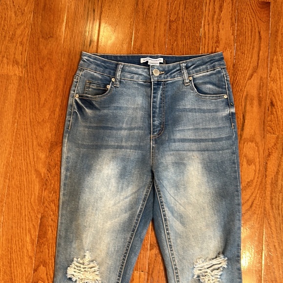 REVAMPED DENIM DISTRESSED ROW HEM CROPPED HIGH RISE JEANS IN SIZE 7 - Picture 2 of 6